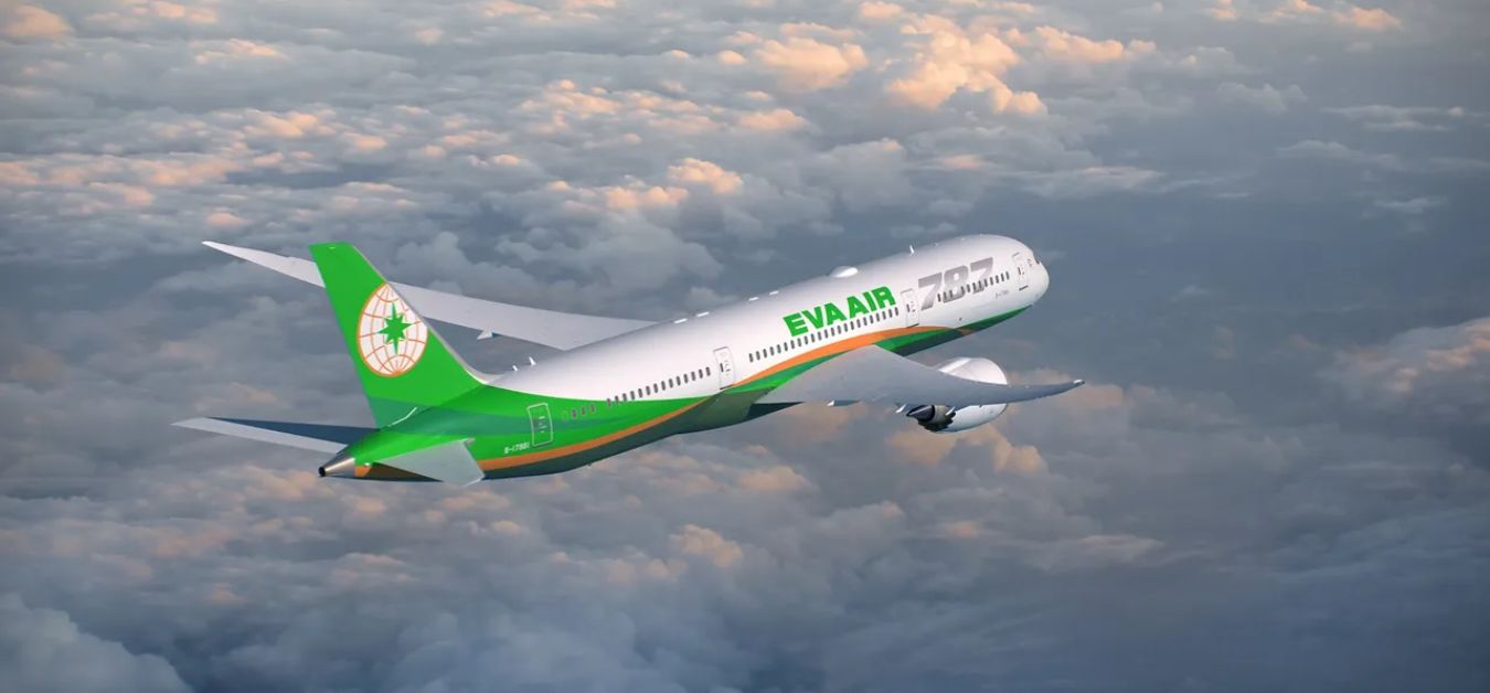 EVA Air 777Going to Taipei Returns